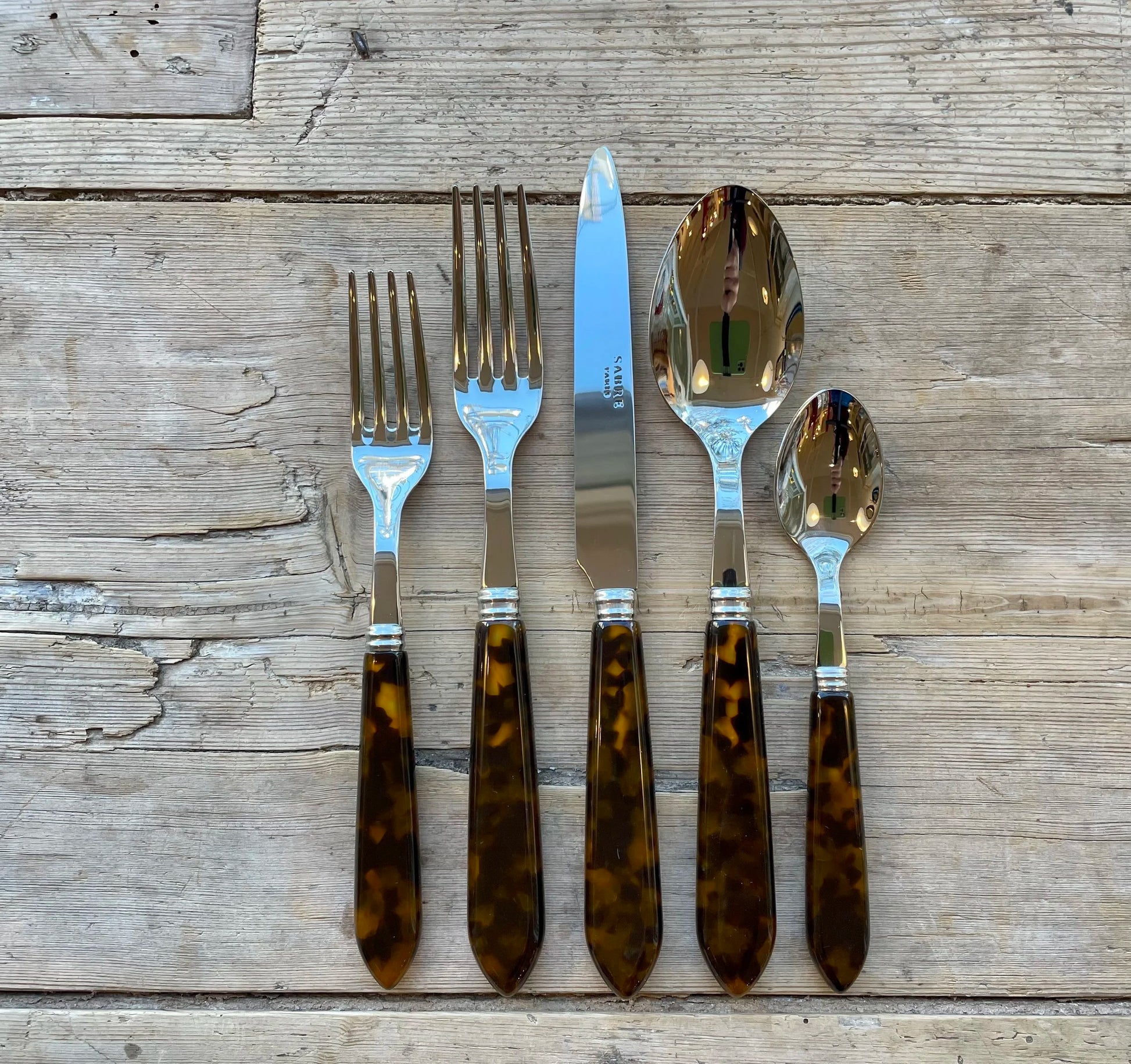 Sabre Paris 5 piece Faux Tortoise Flatwear
